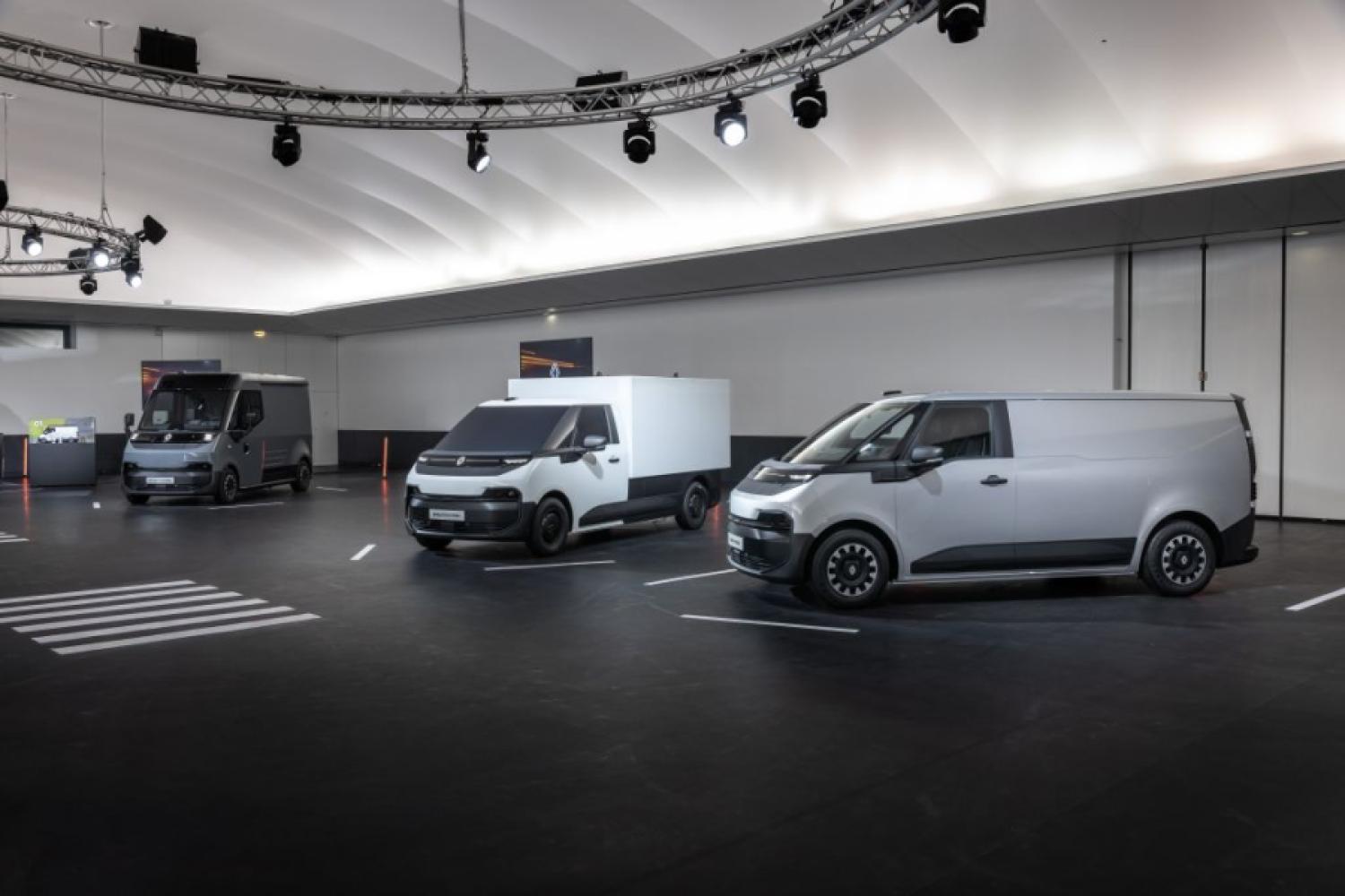 Trio transportowe: Nowy Trafic tworzy platformę dla trzech wersji, jako furgon, podwozie i pojazd dostawczy. | Foto: Renault