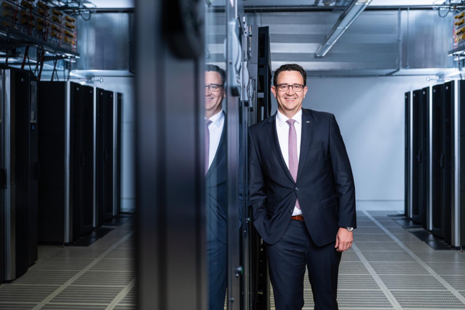 70 international jurors from business, politics, science and media elected him as Logistics Leader of the Year 2025: Stefan Hohm, Chief Development Officer of Dachser SE. (Photo: Dachser)