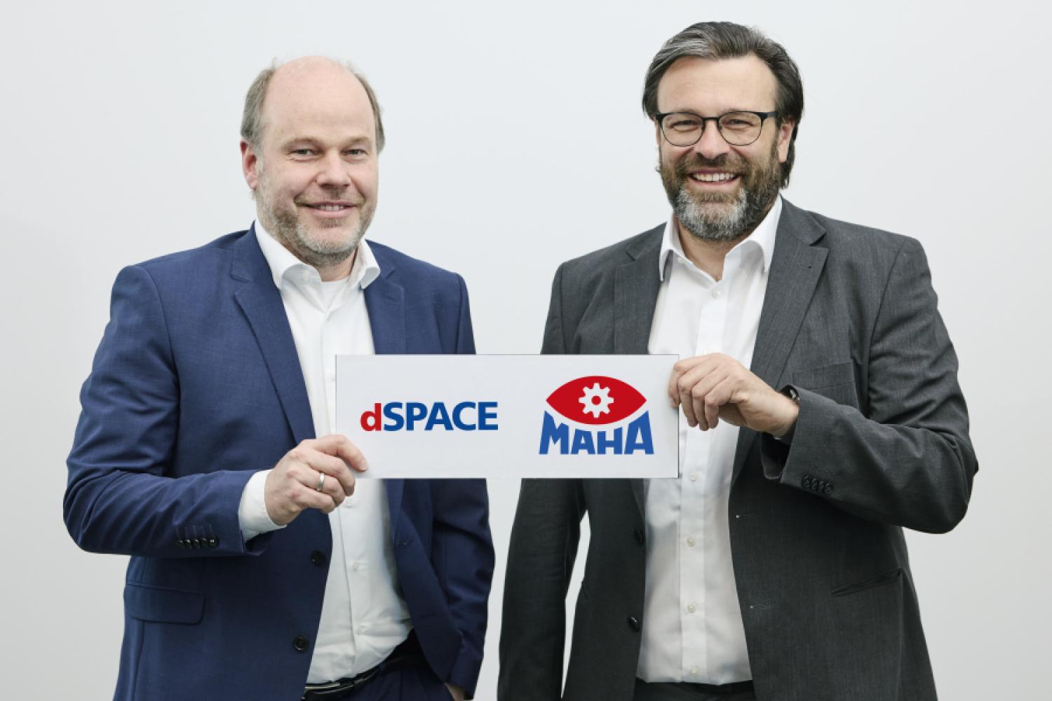 v.l. : Dr. Carsten Hoff (PDG dSpace) et Dr. Peter Geigle (PDG Maha Group) se réjouissent du lancement officiel de la coopération commune. | Image : dSpace