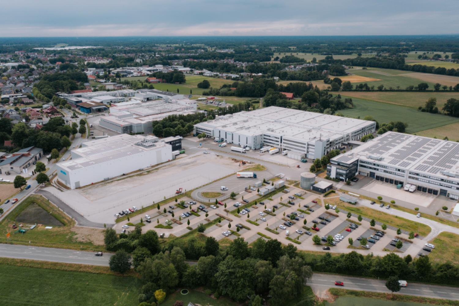 Arvato continues to invest in the healthcare business and is expanding capacities at the Harsewinkel site: With the official groundbreaking ceremony, the next phase of the site expansion was initiated, which is expected to be completed by mid-2026. (Photo: Arvato)