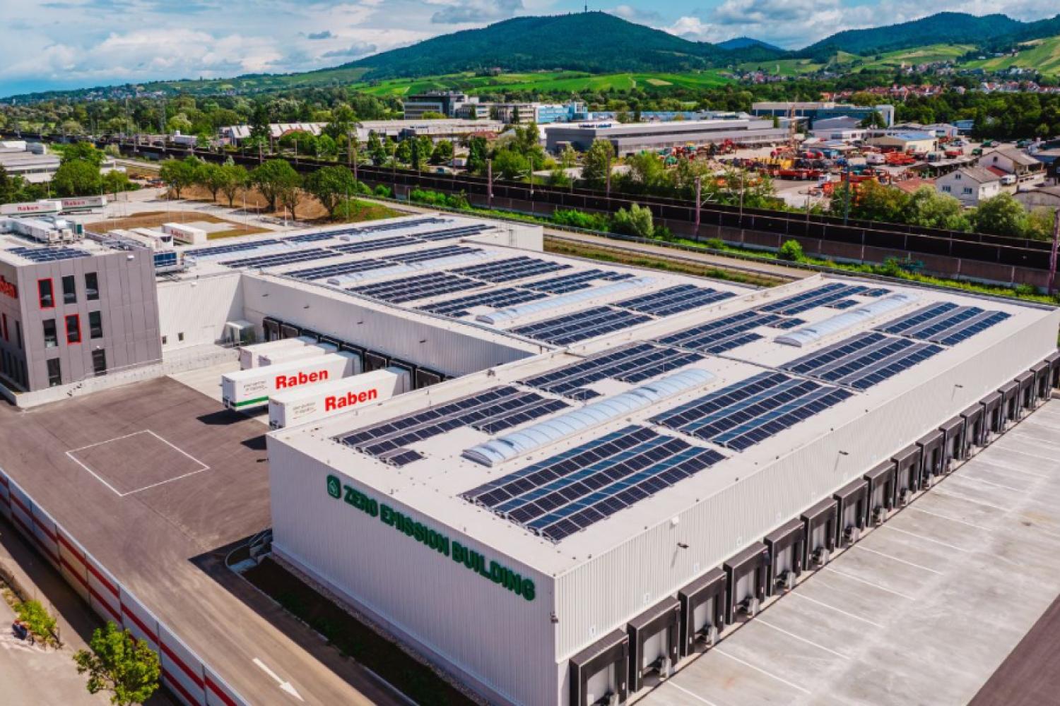The facility in Baden-Baden has more than 5,500 square meters of storage space. (Image: Raben Group)
