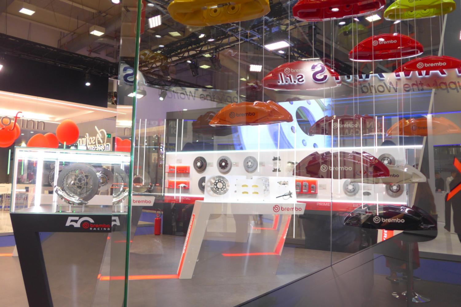 Brake pads, brake discs, and accessories were presented by Brembo at its Autopromotec stand. | Image: C. Leistritz.