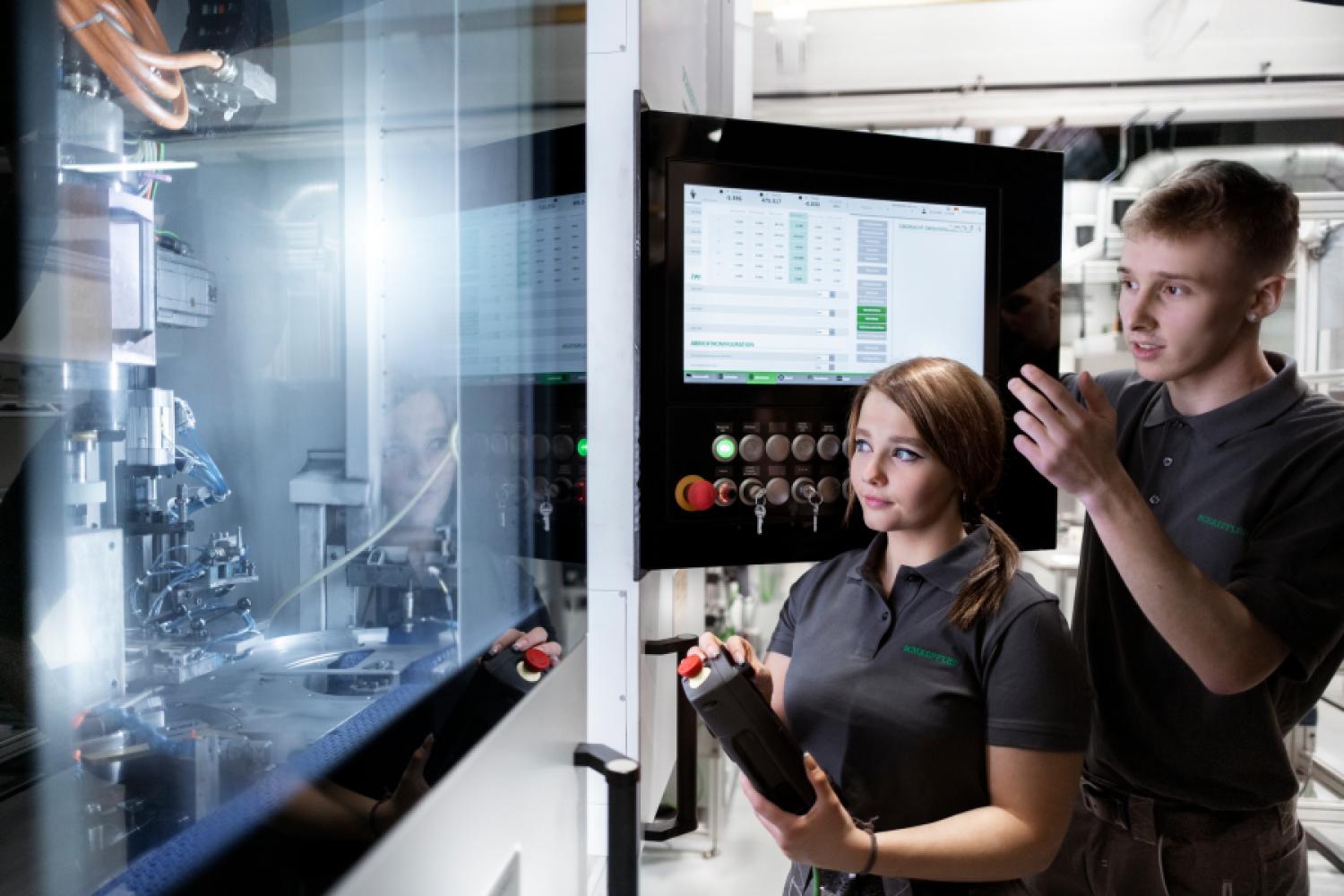La troisième « Nuit de la formation » chez Schaeffler à Bühl : Les personnes intéressées peuvent s'attendre à des aperçus passionnants dans le monde de la formation de l'entreprise. Le programme cadre est également varié. | Image : Schaeffler.