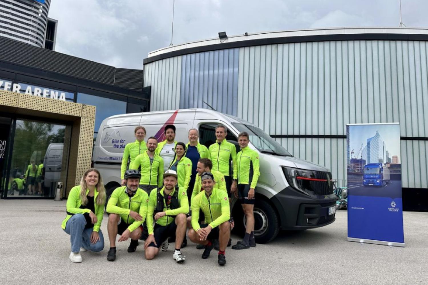 Start in Taufkirchen near Munich, for people and machines. | Photo: Renault Trucks