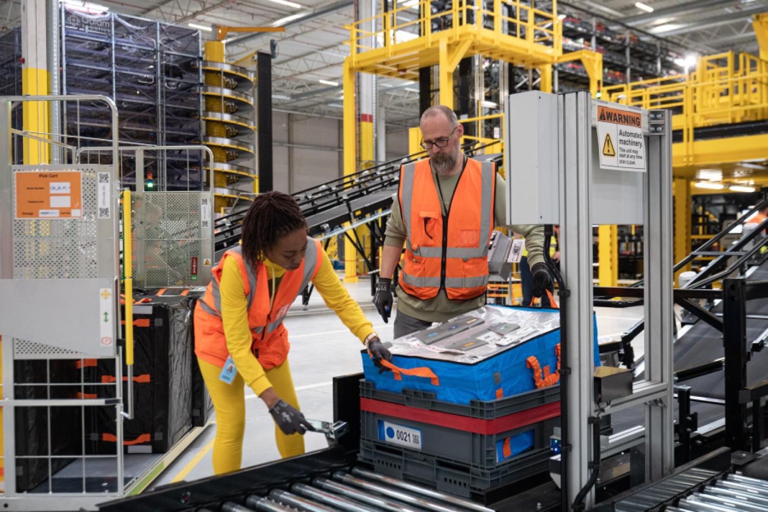 Amazon created more than 4,000 permanent jobs in Germany last year. In total, more than 40,000 permanent employees now work for Amazon in the Federal Republic. (Photo: Amazon)