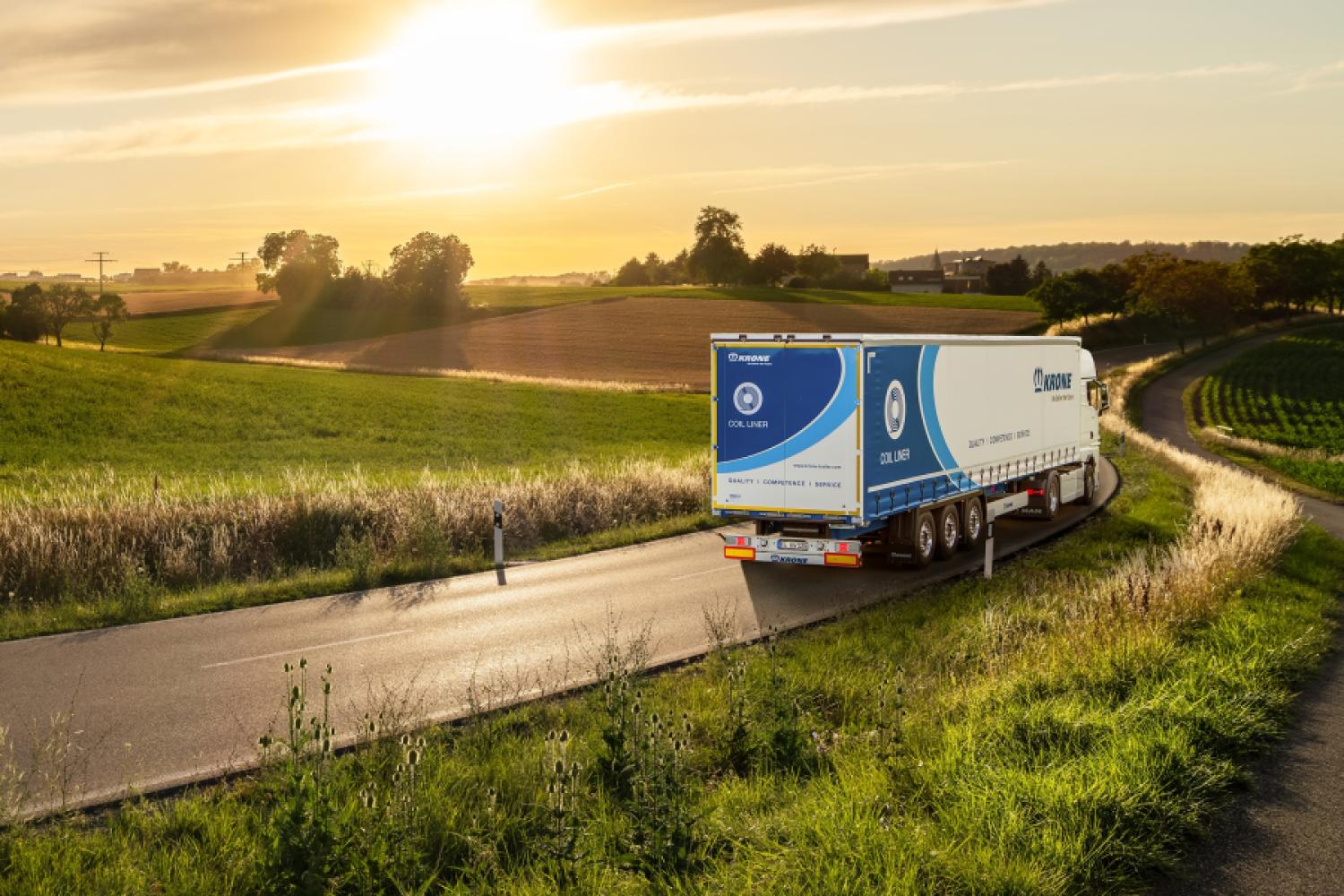 Krone trailers can be seamlessly connected to Webfleet's fleet management via the integrated telematics. | Image: Krone.