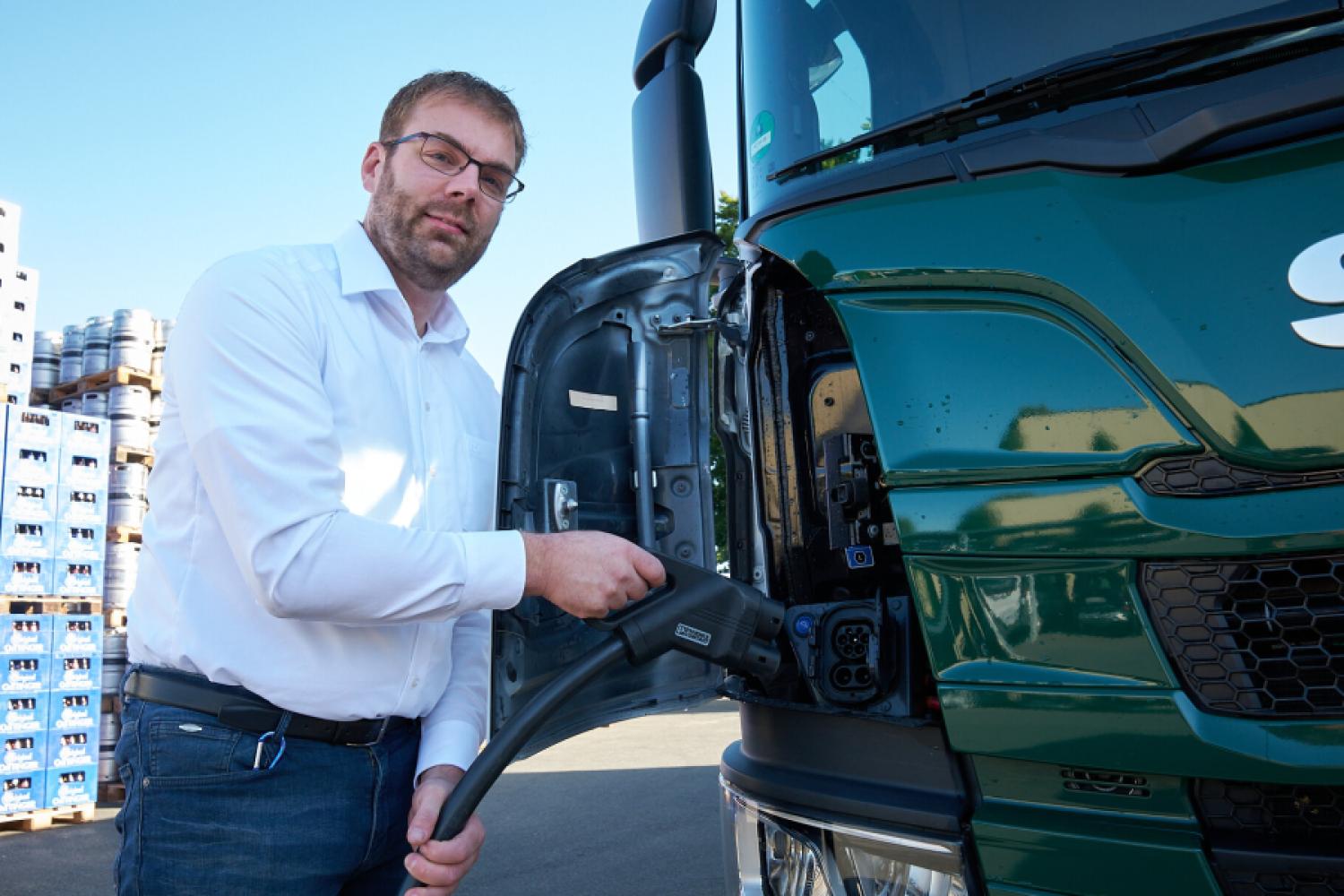 One of the signatories of the Letter of Intent is Jörg Voßkamp, managing director of the beverage wholesale distributor Voßkamp. (Photo: NRW.Energy4Climate)