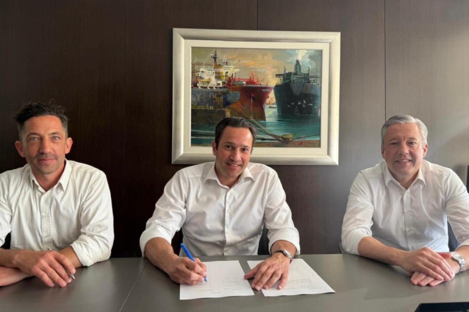 DriveMybox expands into Southeast Europe. In the picture: Gordon Friza, CFO of DriveMybox, Constantinos Mouskos, CEO of DriveMybox Greece, and Patrick Jandt, CEO of DriveMybox. Photo: DriveMybox