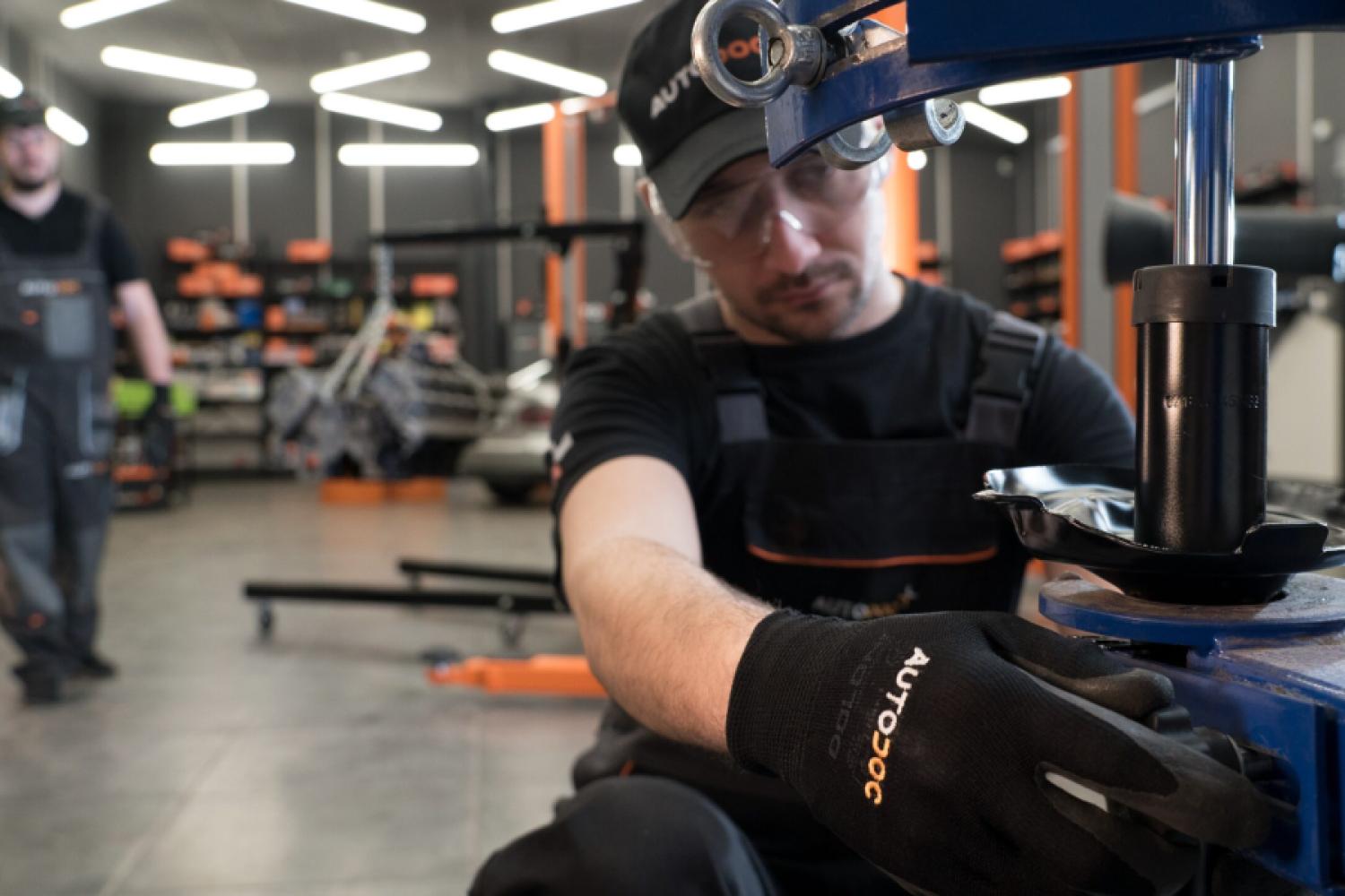 Autodoc SE is now rolling out the Autodoc Marketplace in Germany and Austria. The marketplace complements the range beyond classic spare parts. | Image: Autodoc