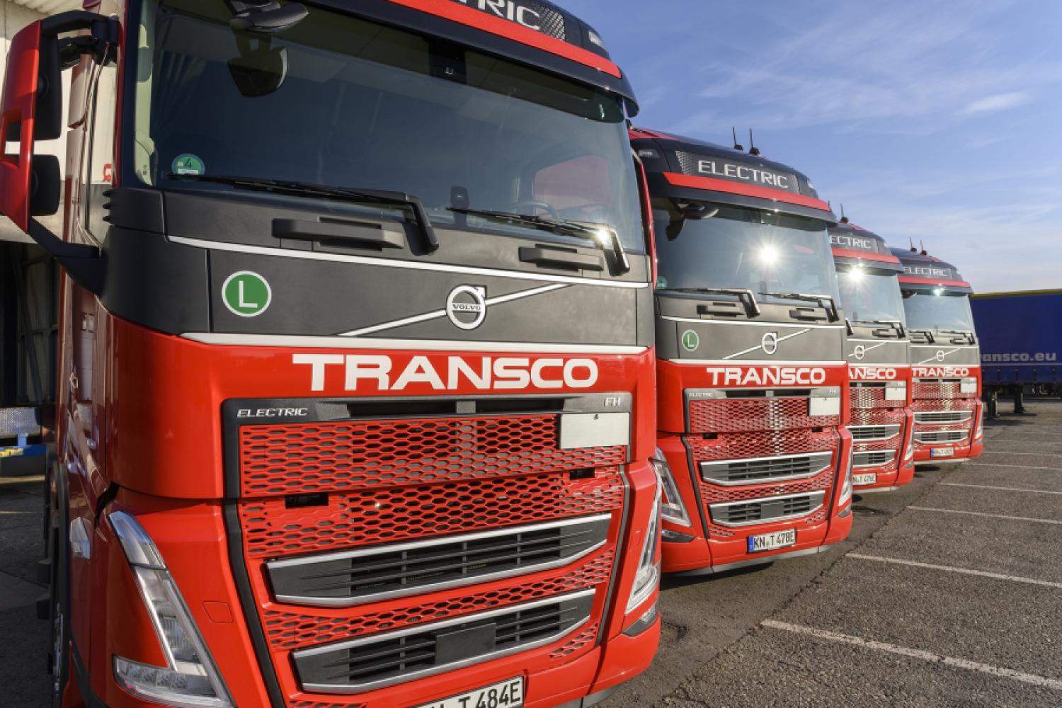 E-ciężarówki grupy Transco: Logistyk stawia na elektryfikację swojej floty, inwestując w własną infrastrukturę ładującą oraz cyfrowe zarządzanie przez telematykę. (Foto: Webfleet)