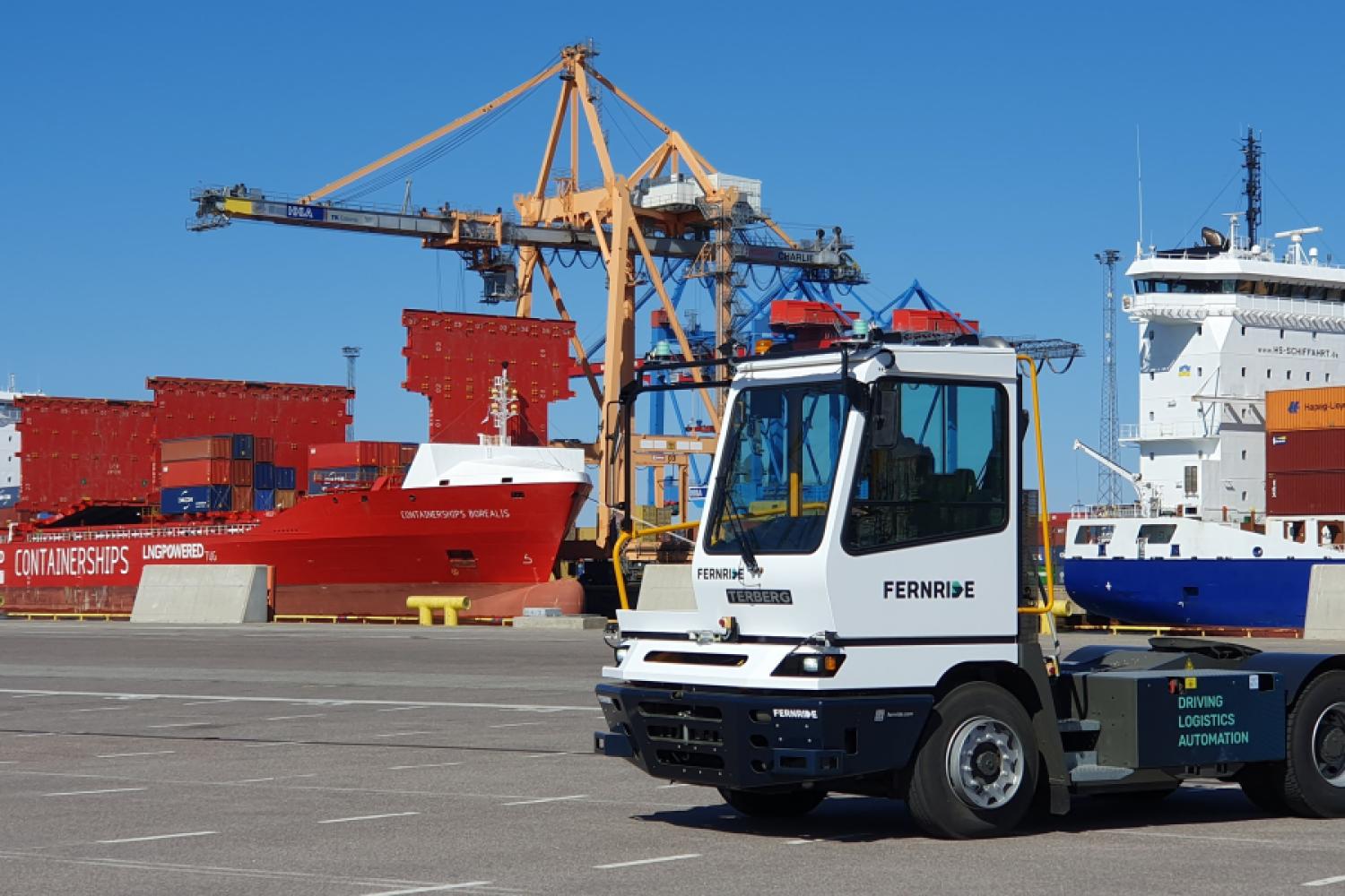 Driverless vehicle from Fernride at the HHLA TK Estonia container terminal – part of the pilot operation for automated handling. (Photo: HHLA/Fernride)