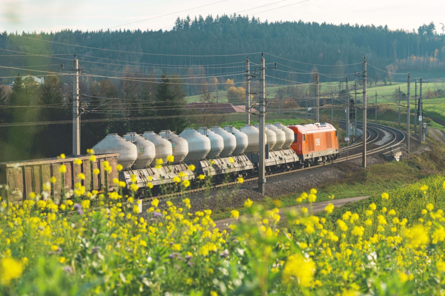 ÖBB Rail Cargo extends the existing TransFER Salzburg–Augsburg once a week to Ulm. Photo: ÖBB/Payr