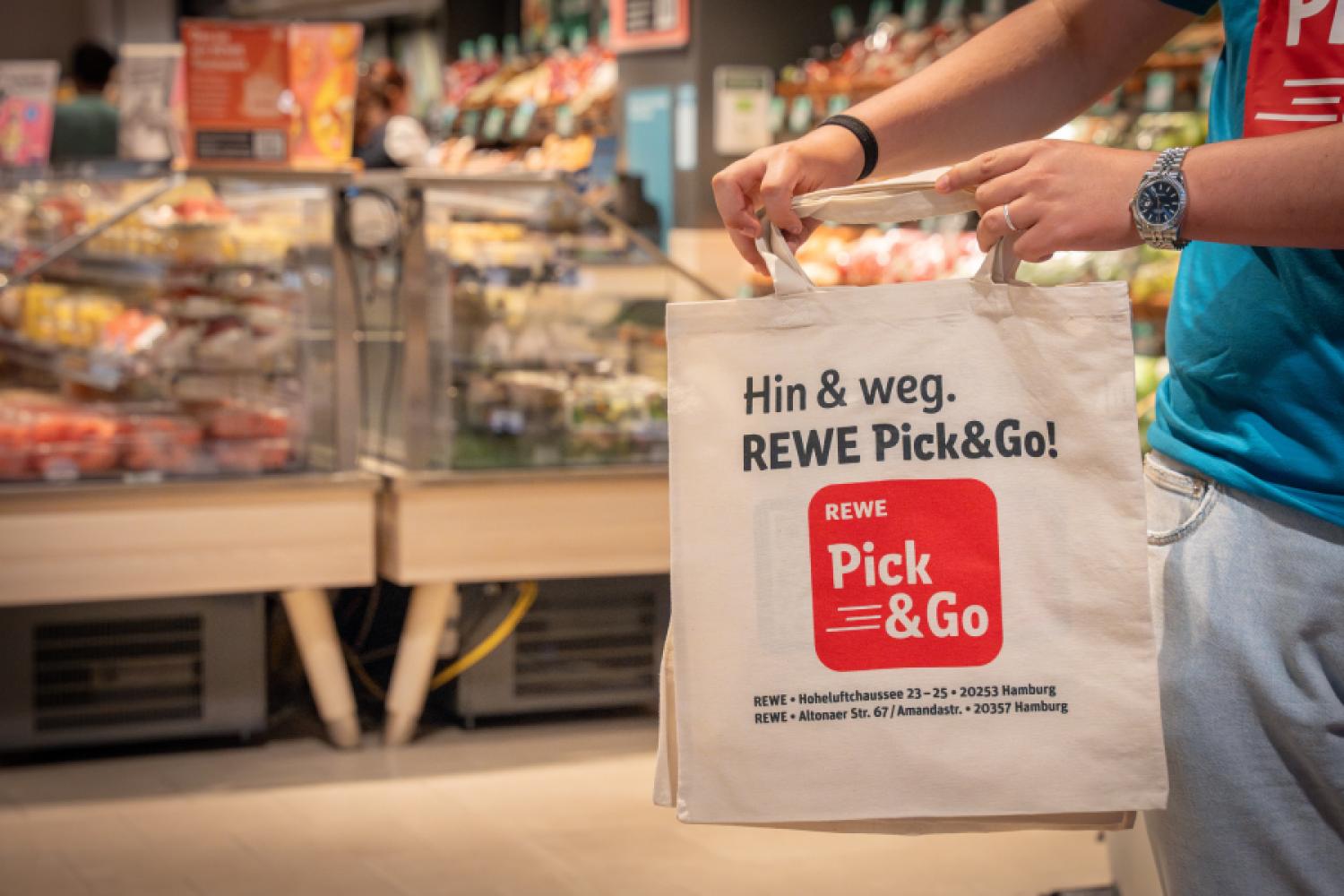REWE is exploring new approaches in delivery and pickup services as well as in cashier-less payment. | Image: REWE