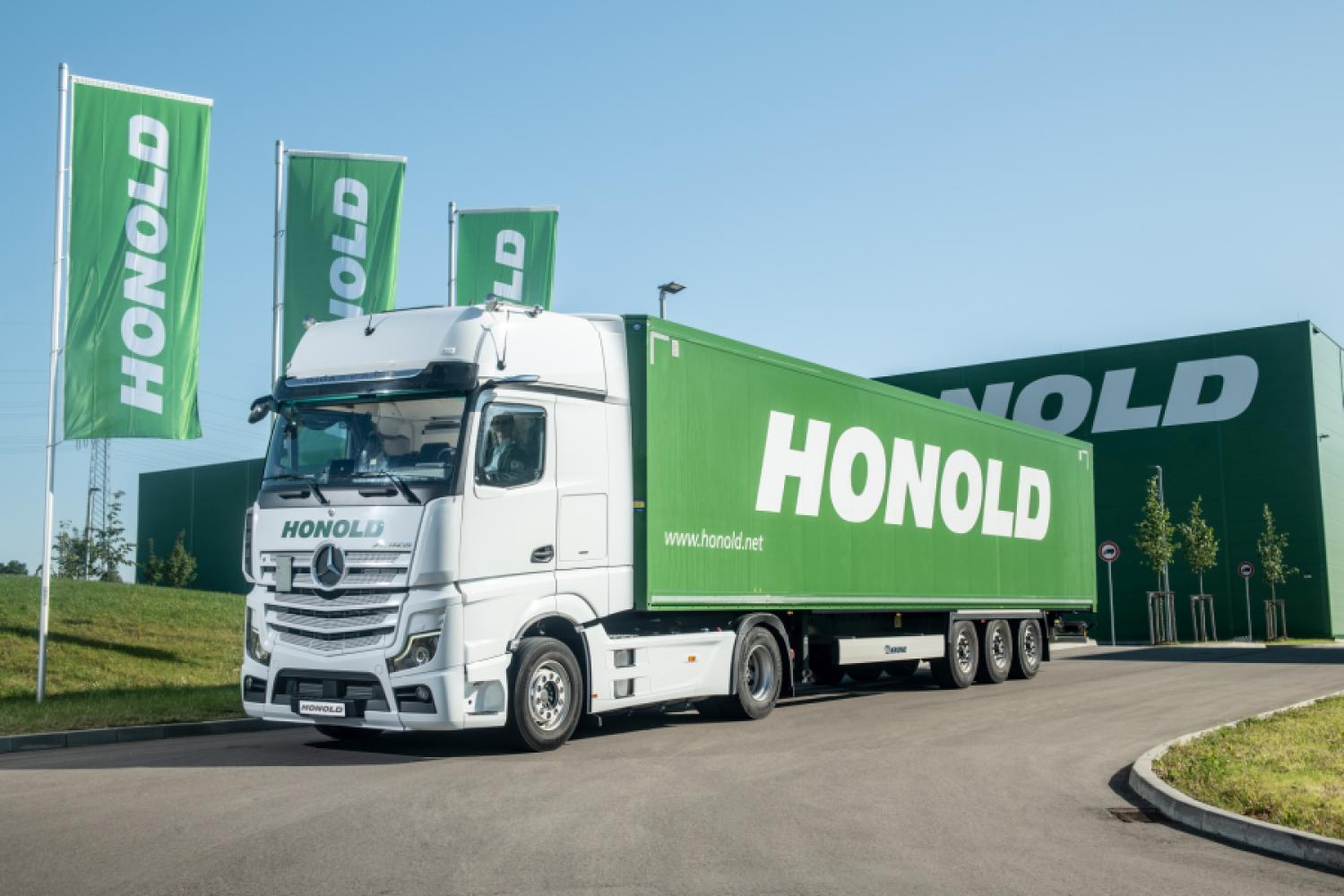 East German Tire Logistics: Honold and Reifen Logistik Leibelt, as owner-managed family businesses, want to join forces to strengthen the backbone of tire logistics in Germany. Photo: Honold