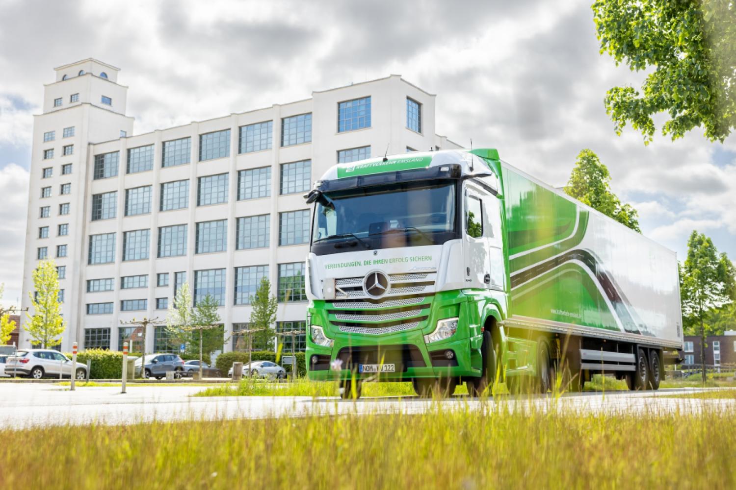 The transport company Kraftverkehr Emsland has been added as a new partner to Online Systemlogistik. Photo: Kraftverkehr Emsland
