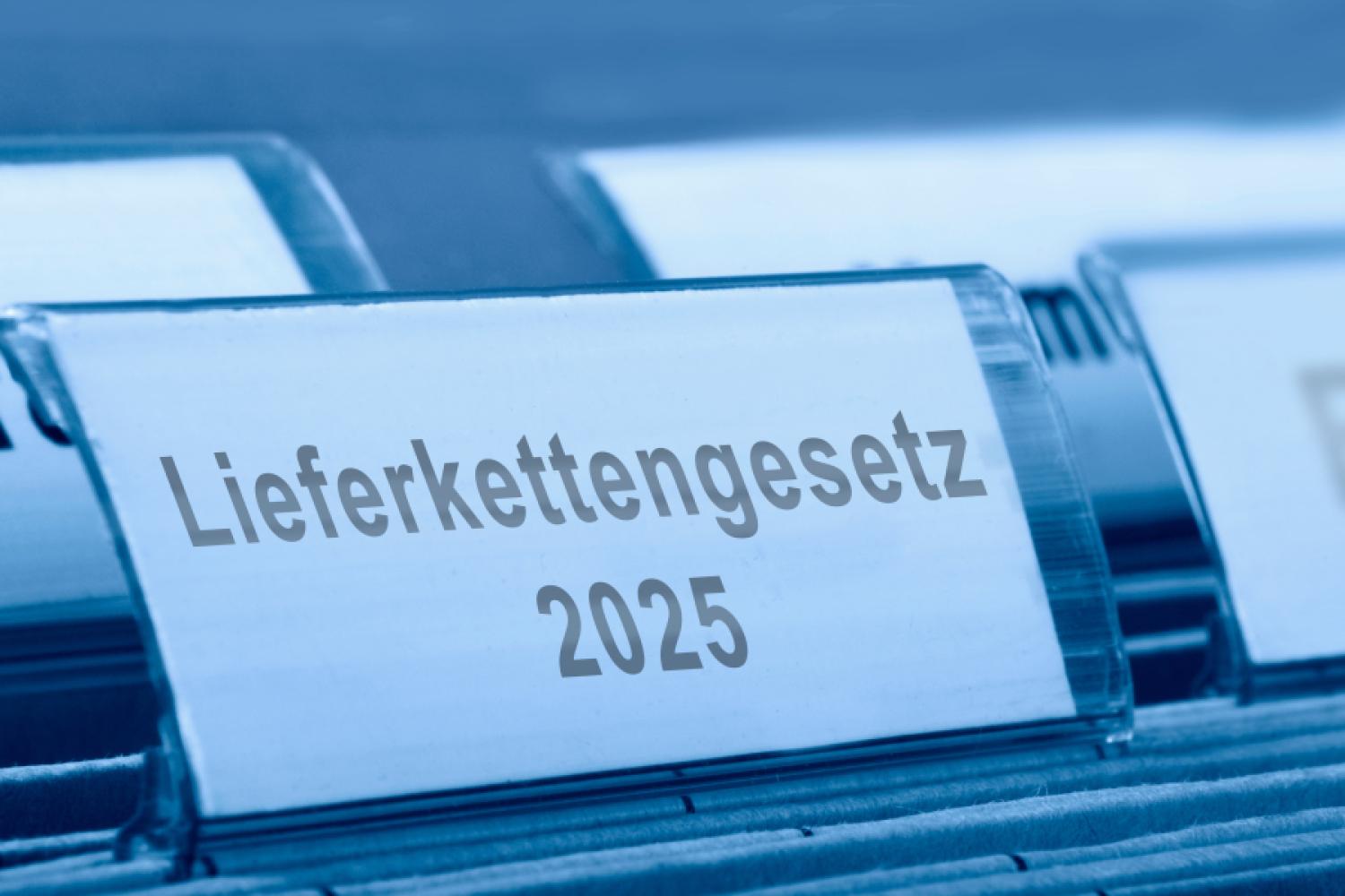 The German Supply Chain Due Diligence Act has long been criticized, among other things because of the additional bureaucratic burden. (Stock image: Chris / stock.adobe.com)