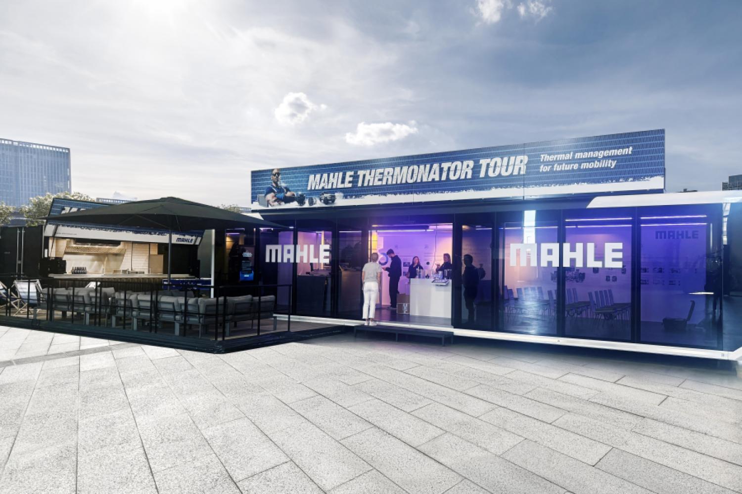 In a show trailer, Mahle presents thermal management systems for batteries, efficient drives, and demanding interior comfort. | Image: Mahle