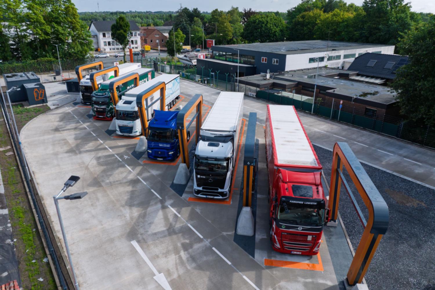 Les nouveaux sites de Milence doivent soutenir le transport routier de marchandises sans émissions le long des principaux corridors RTE-T et renforcer le réseau de recharge européen en expansion de Milence. Photo : Milence