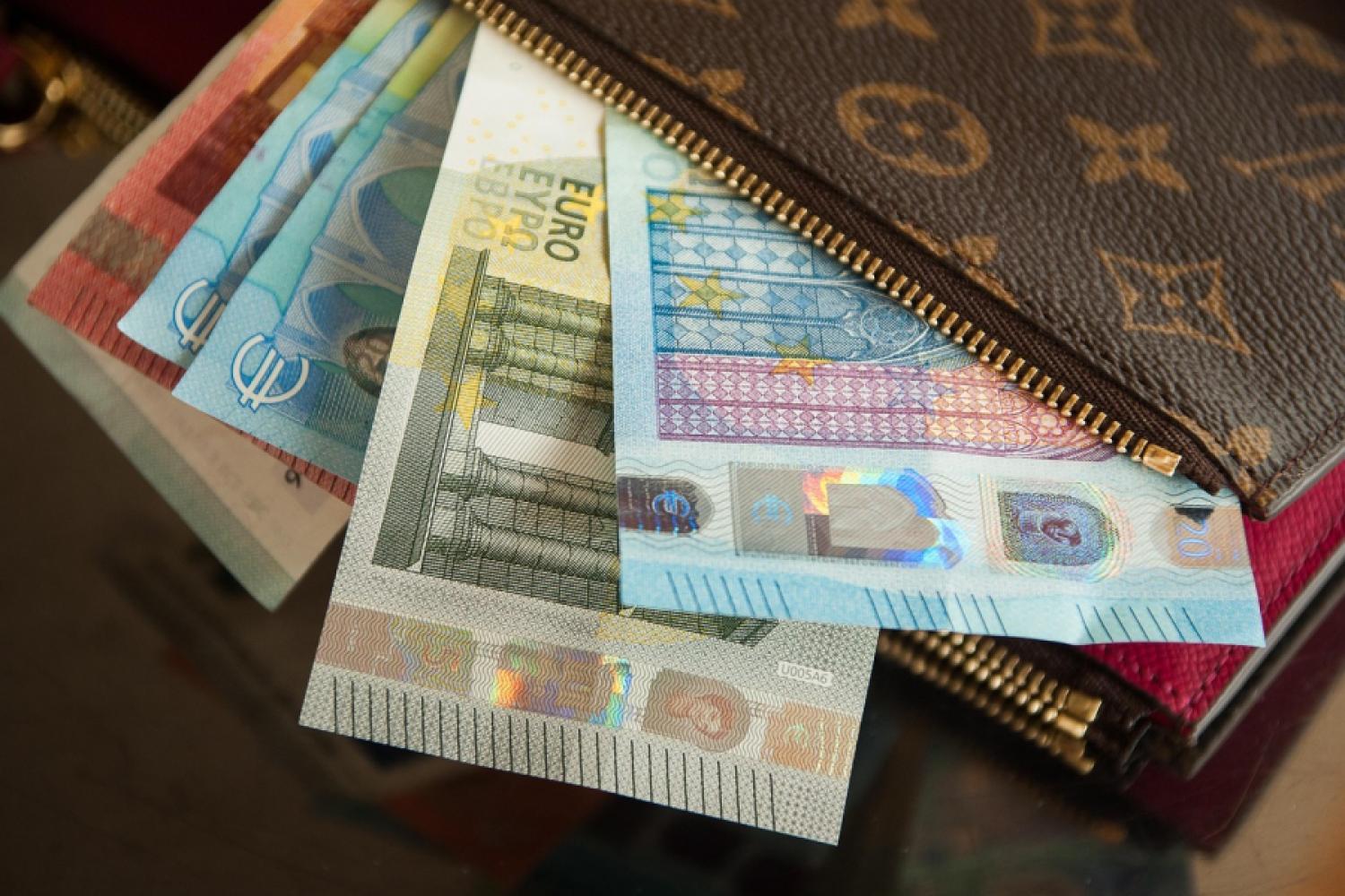 Le salaire minimum augmentera considérablement d'ici 2027 – LBS met en garde contre la hausse des coûts et la pression sur les prix dans la logistique. (Photo : Pixabay)