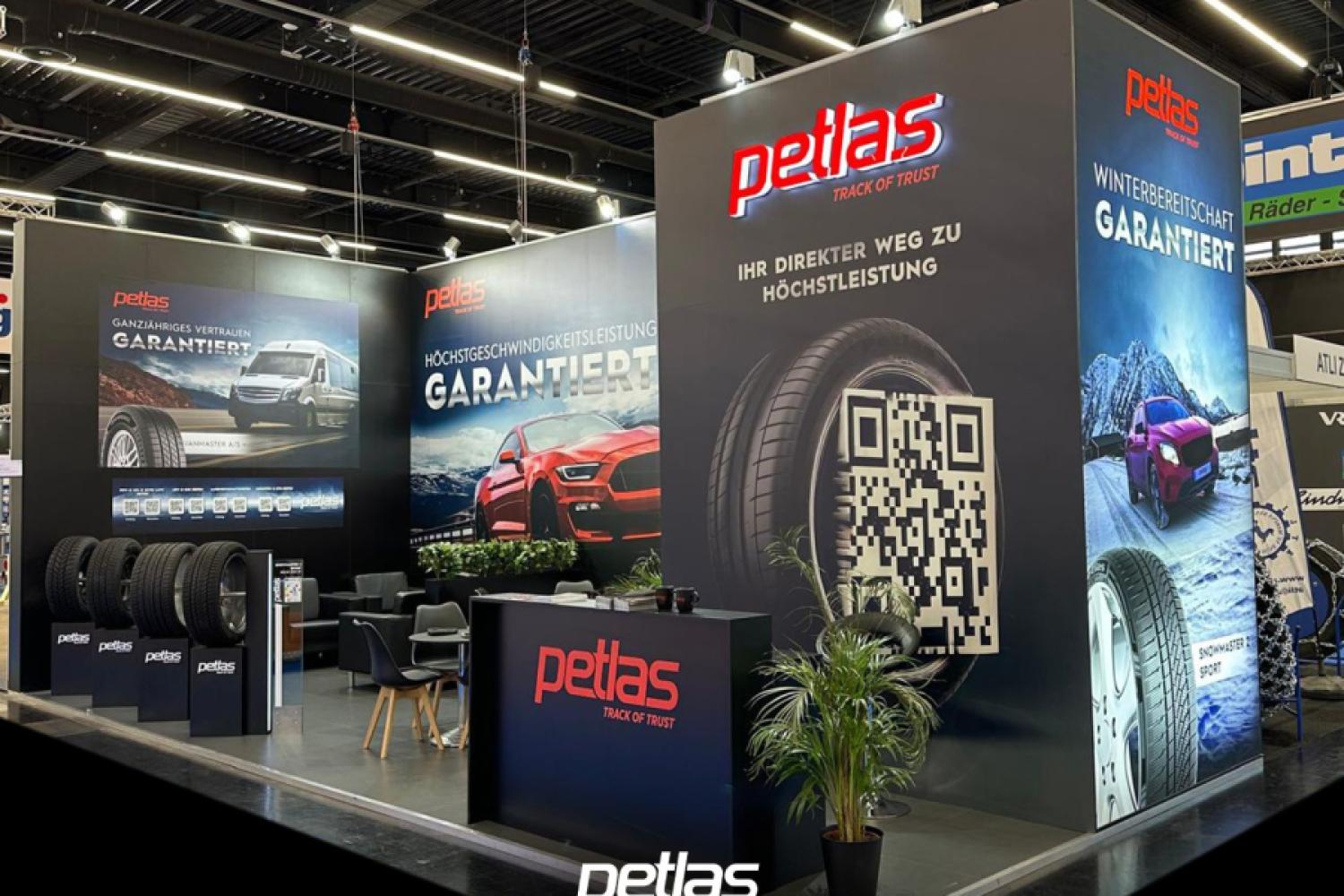 Petlas brought a selection of commercial and industrial tires to the Salzburg AutoZum 2025. | Image: Petlas.