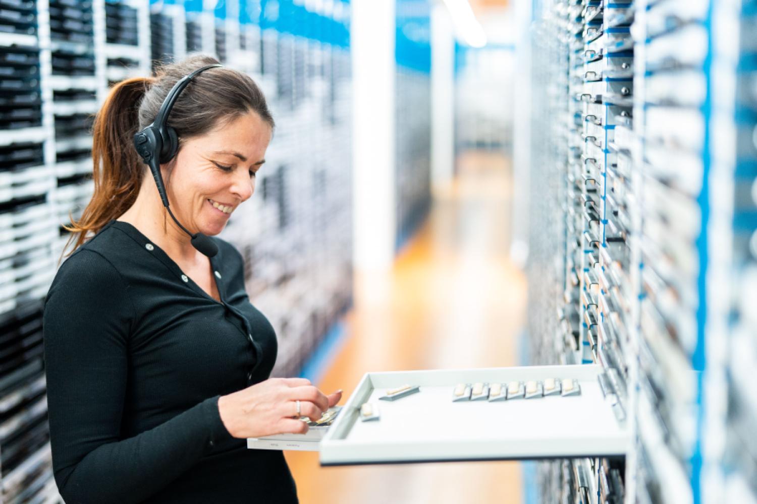 Vita Zahnfabrik has recently started commissioning with the Pick-by-Voice system LYDIA Voice. (Photo: EPG)