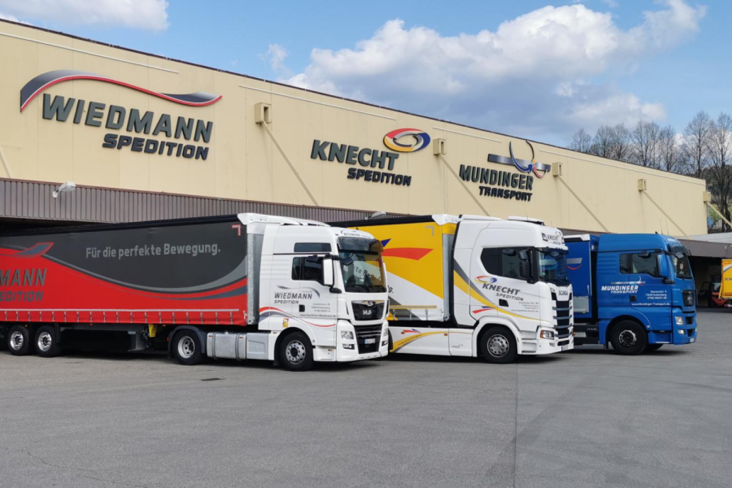La empresa de transporte Knecht puede rastrear en todo momento sus portadores de carga hechos a medida en la plataforma de Logistikbude y así prevenir el uso no autorizado. Foto: Spedition Knecht