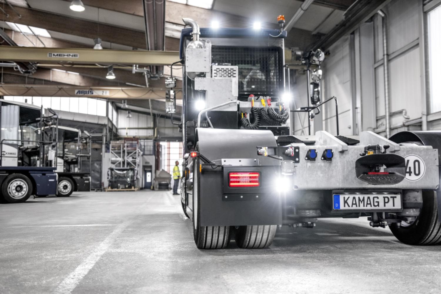 TII Kamag has introduced the PrecisionTractor 201, a revised semi-trailer tractor for depots. | Image: TII Kamag