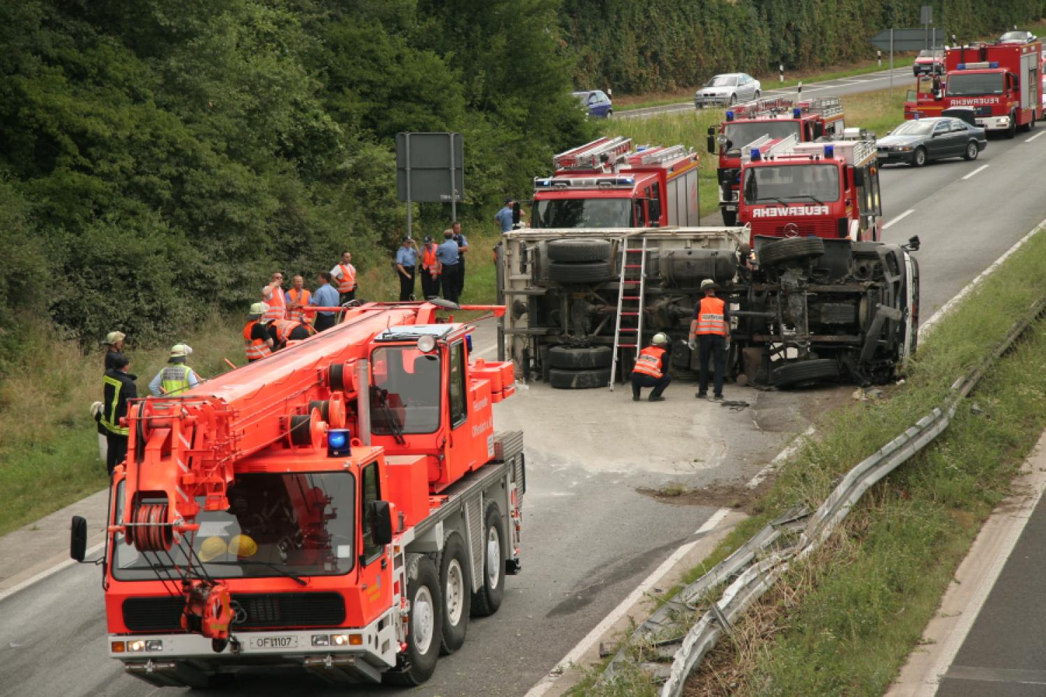 No siempre termina bien cuando los conductores se dejan distraer por el smartphone y otros dispositivos. (Foto: Presidencia de Policía de Fráncfort del Meno)