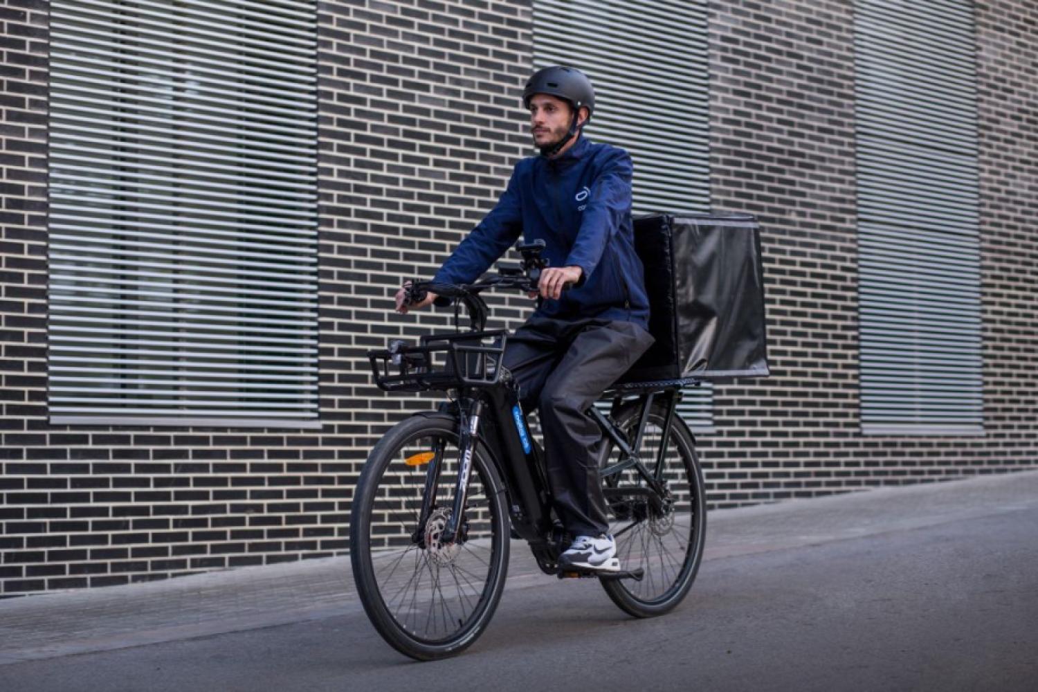Robusto y de largo alcance: el Cooltra One debe ser adecuado tanto para la movilidad de los empleados como para los servicios de entrega. | Foto: Cooltra