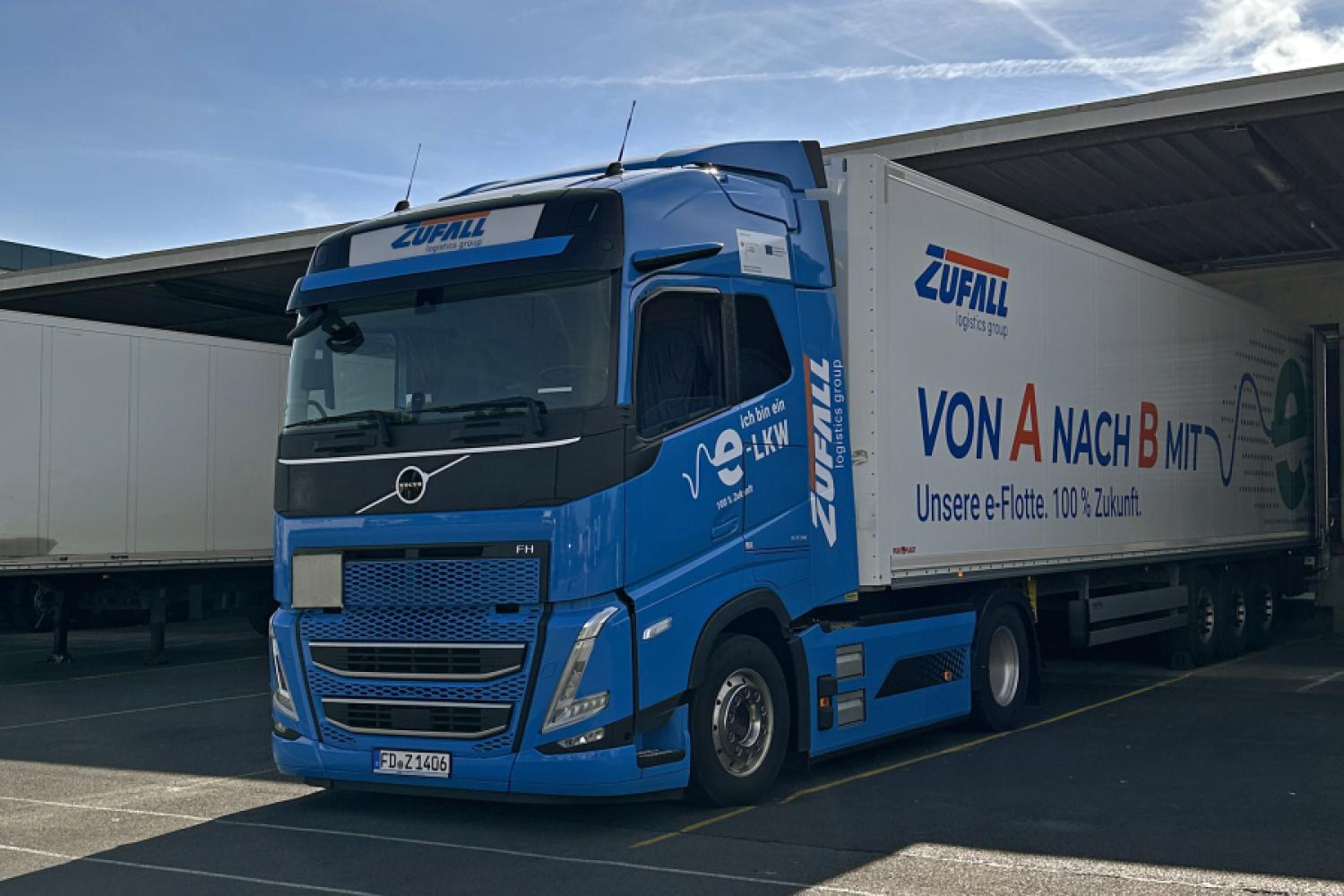 By the end of 2023, Zufall had already begun the first operational test runs with battery-electric transport vehicles. Since then, the share of the e-fleet has grown to more than 20% of its own fleet. | Image: Zufall