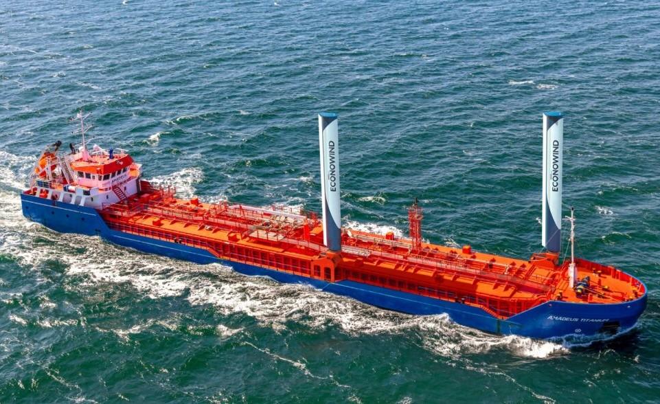 The liquid coaster "Amadeus Titanium" belonging to HGK Shipping's subsidiary Amadeus Schiffahrts- und Speditions GmbH is set to be equipped with retrofitted VentoFoils and will soon operate in short-sea shipping for Covestro. Photo: De Bock Maritiem B.V.