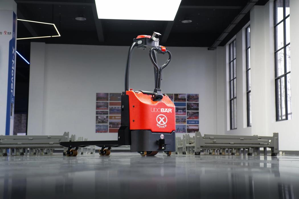 Highlight at the Raja exhibition stand is the demonstration of an autonomous high-lift truck. | Image: Raja