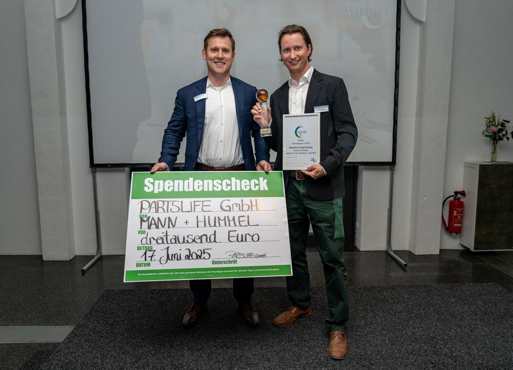 For their more sustainable filters with wood-based impregnation, the global premium brand MANN-FILTER was awarded the 2025 Environmental Prize by PARTSLIFE. | Image: MANN + HUMMEL