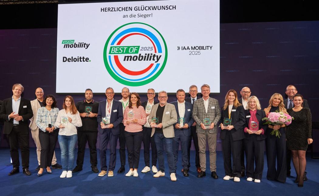 This is what winners look like: The winners of the readers' poll 'BEST OF mobility 2025' were ceremoniously awarded as part of IAA MOBILITY – innovative vehicles, systems and services from the fields of electromobility, digitalization and charging infrastructure were awarded. | Image: HUSS-VERLAG