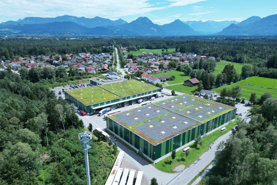 BTK Befrachtungs- und Transport GmbH z siedzibą główną w Raubling, dzielnicy Nicklheim (Bawaria), demonstruje na targach transport logistic 2025, jak dostawca usług logistycznych ma zostać zdekarbonizowany. (Zdjęcie: BTK)
