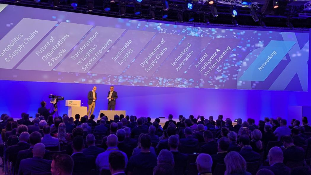 Ceremonial kickoff in Berlin: With the official opening by the BVL board, Supply Chain CX 2025 kicks off — three days full of impulses, discussions and innovations around logistics and global supply chains. | Photo: Tobias Schweikl