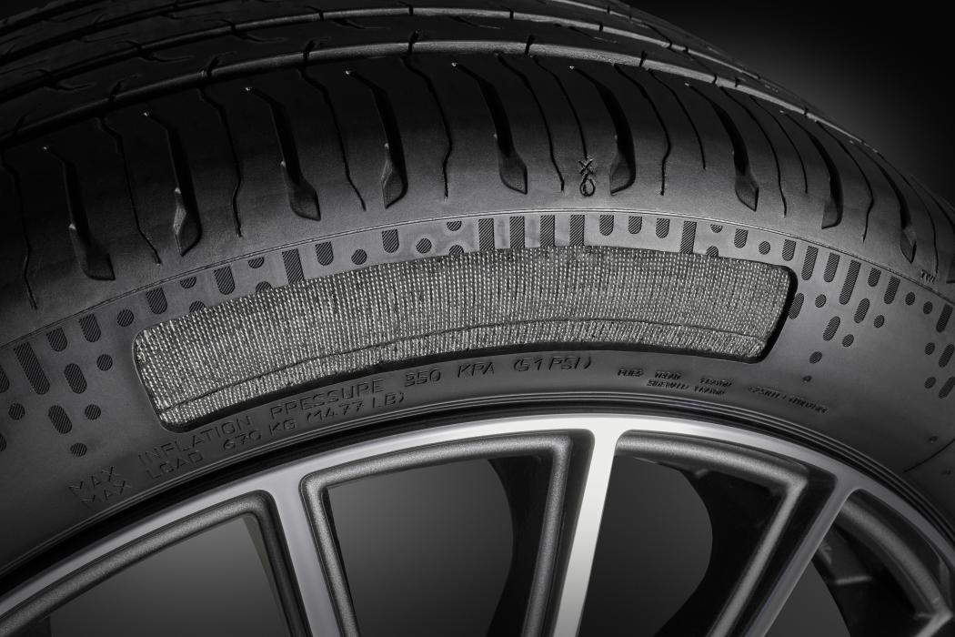 According to Continental, the Cokoon adhesion technology is intended to enable an environmentally friendly bonding of textile reinforcements with the surrounding rubber compound. (Photo: Continental)