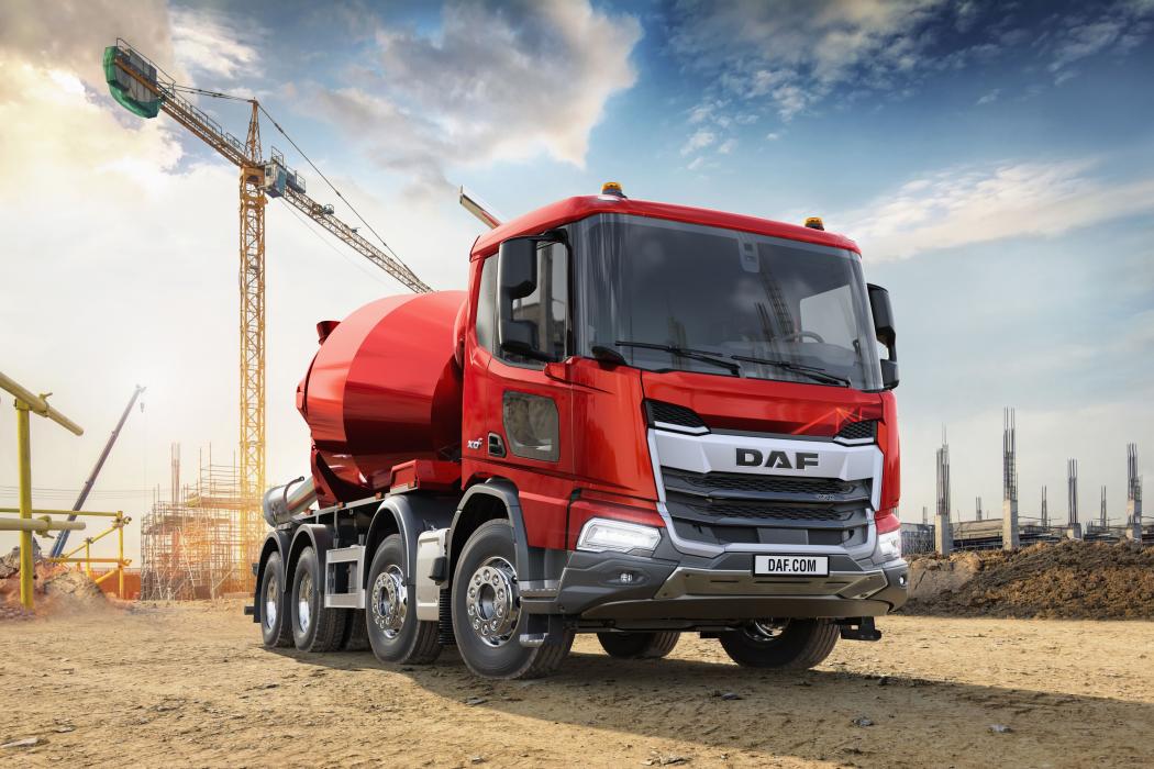 Az építkezésen egy DAF XDC 450 Liebherr betonkeverővel. Fotó: DAF