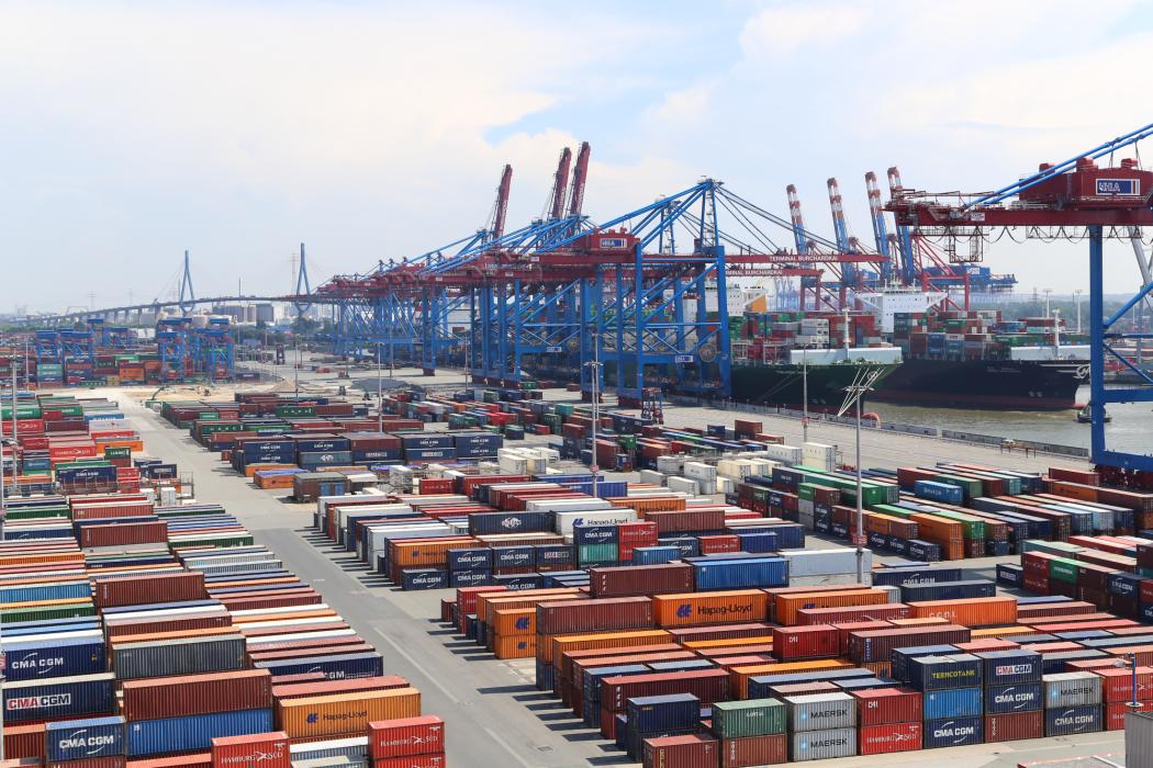 The registration phase for the digital clearance process for container imports via the seaports of Hamburg, Bremerhaven, and Wilhelmshaven is underway. Photo: Dakosy