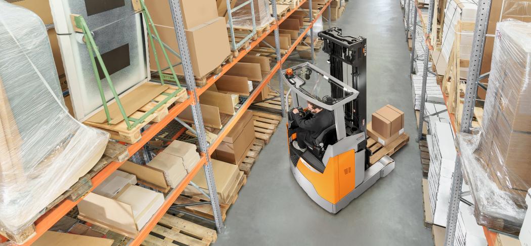 The new FXR 14C-16C from Still is designed specifically for tight storage conditions and narrow aisles. | Image: Still