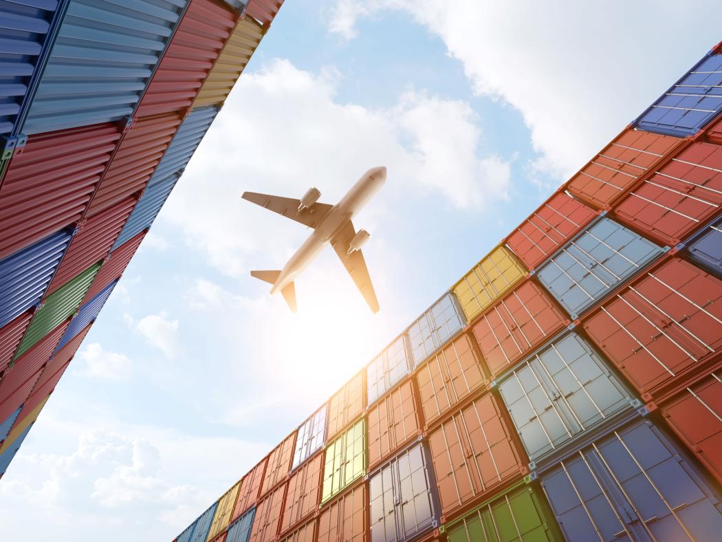 According to the BDL, concrete steps are needed, among other things, to achieve a long-term reduction in SAF prices. (Photo: DHL)