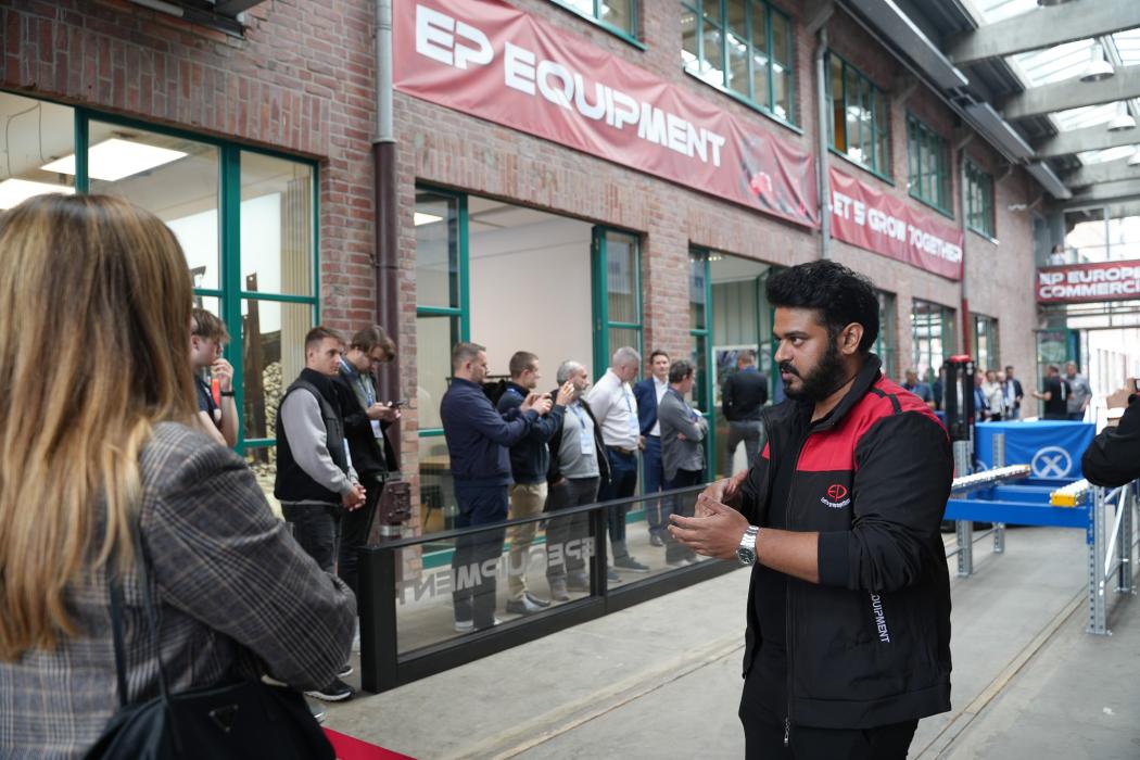 The program offered an introduction to EP Equipment's latest developments in the field of warehouse automation and AI-powered solutions. (Photo: EP Equipment)