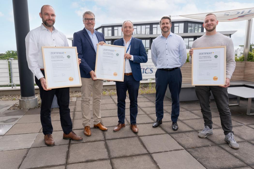 (v.l.): Sebastian Kissel (Director Revision &amp;amp; Administration bei ID Logistics Germany), Ralf Weirich (Leiter Vertrieb Geschäftskunden bei Entega), Robin Otto (CEO ID Logistics Germany GmbH), Timo Strauß (Account Manager bei Entega) y Lukas Kragl (National Energy Manager bei ID Logistics). Foto: ID Logistics