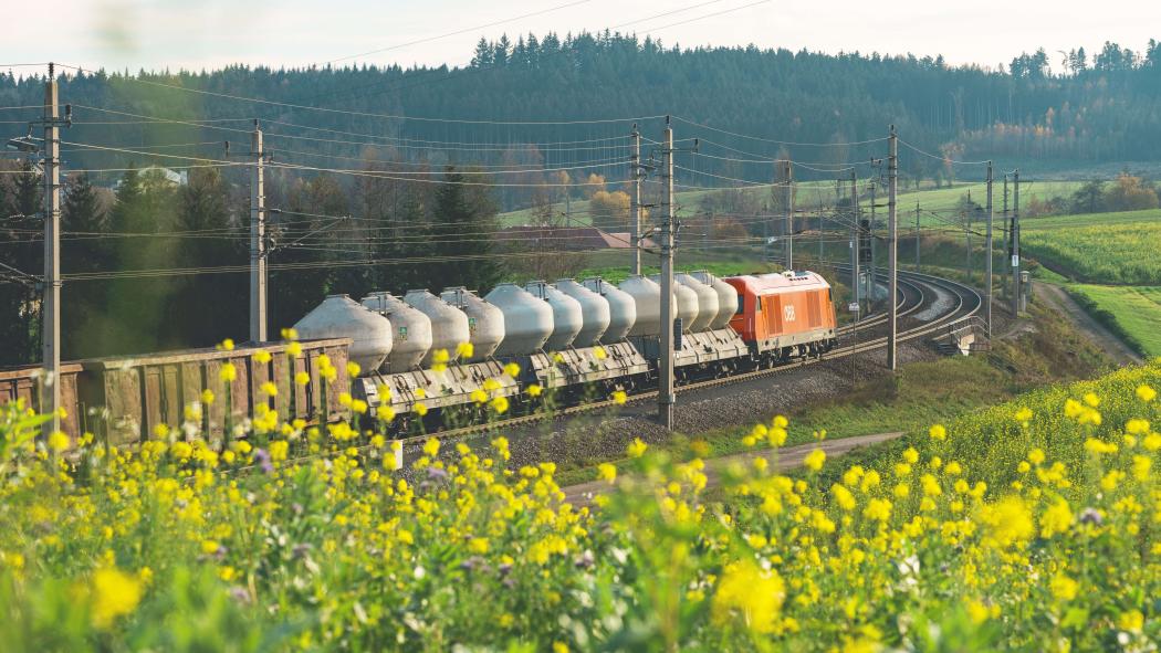 ÖBB Rail Cargo extends the existing TransFER Salzburg–Augsburg once a week to Ulm. Photo: ÖBB/Payr