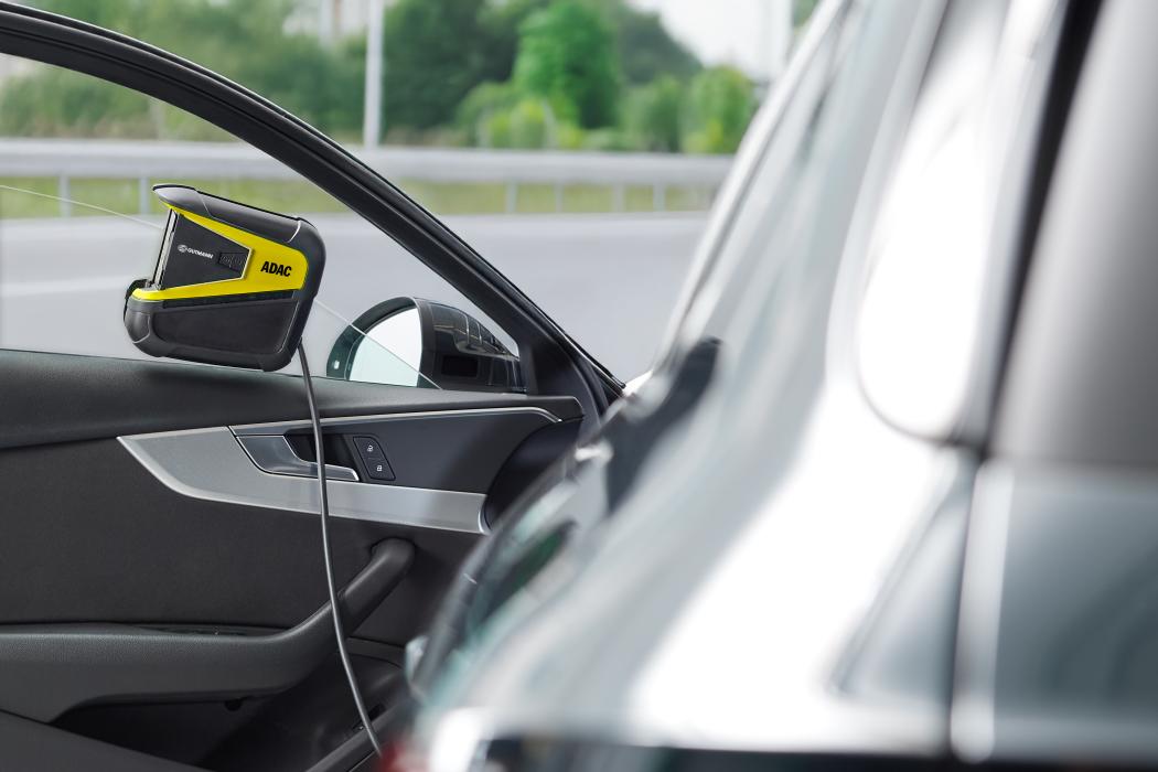 Caption: All roadside assistance vehicles will in the future be equipped with the multi-brand diagnostic device 'mega macs X'. | Image: Hella Gutmann