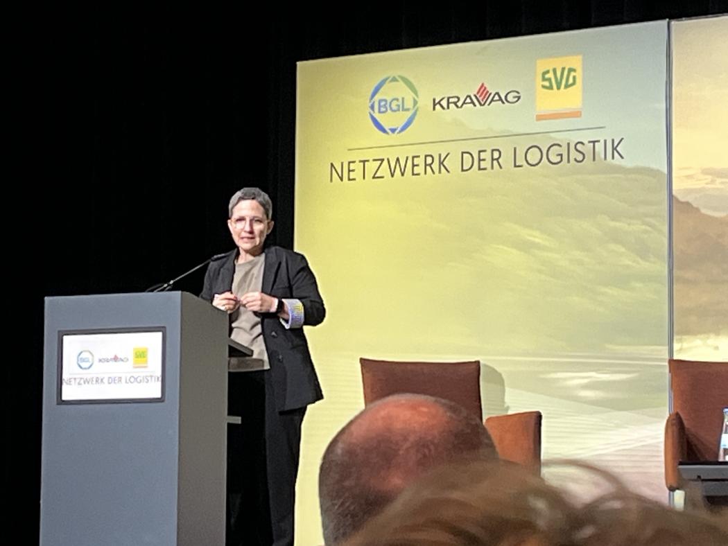 Parliamentary State Secretary Claudia Elif Stutz of the Federal Ministry of Transport: "The European is the thickest board we will drill." (Photo: C. Harttmann)