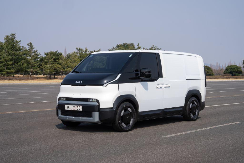 Totalmente eléctrico: La tecnología determina la apariencia y el Kia ofrece mucho espacio en un área pequeña gracias a su motor eléctrico compacto y su parte delantera ultracorta. | Foto: Kia