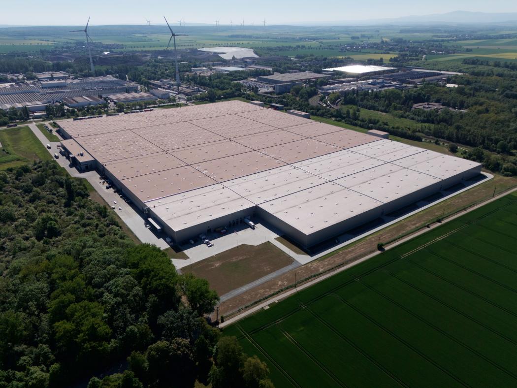 El sitio de Salzgitter de MAN Truck &amp;amp; Bus se prepara para el crecimiento en tecnologías de cero emisiones, para nuevos modelos y la plataforma común del Grupo Traton. Por eso, el centro de logística de repuestos se ha ampliado en un 30 por ciento. (Imagen: MAN Truck &amp;amp; Bus)