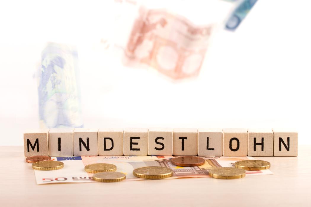 Les associations de logistique BPEX, BGL, BWVL, AMÖ et DSLV s'expriment sur la décision concernant le salaire minimum : Selon elles, l'augmentation du salaire minimum pèse sur le secteur de la logistique. (Photo : Yvonne Weis/stock.adobe.com)