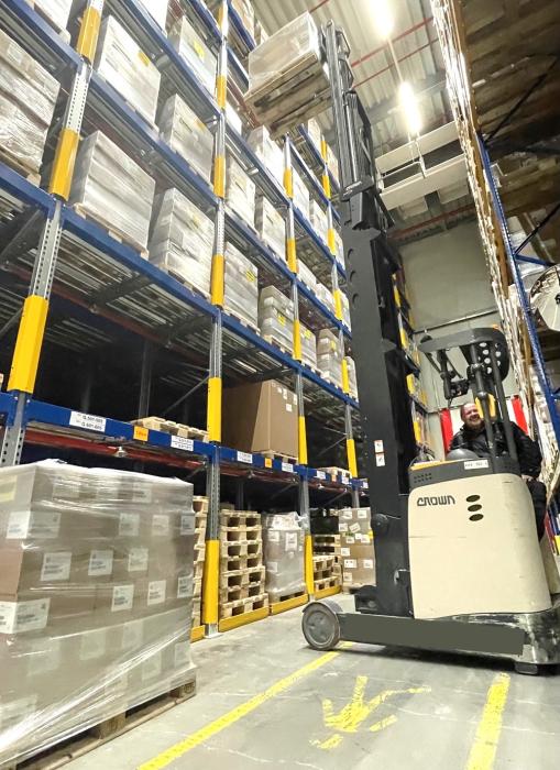 Efficient space utilization at the Saarland Movianto site in Neunkirchen: up to five pallets can be inserted into one compartment. Seven compartments are stacked on top of each other and up to ten next to each other. | Image: Movianto